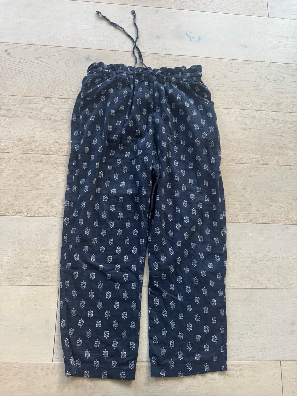 XiRENA Draper Pant batik print M